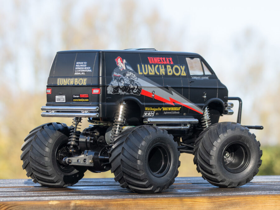 1:10 Scale Tamiya Off-Road Car Lunch Box Black Edition Radio Control Kit - Image 6