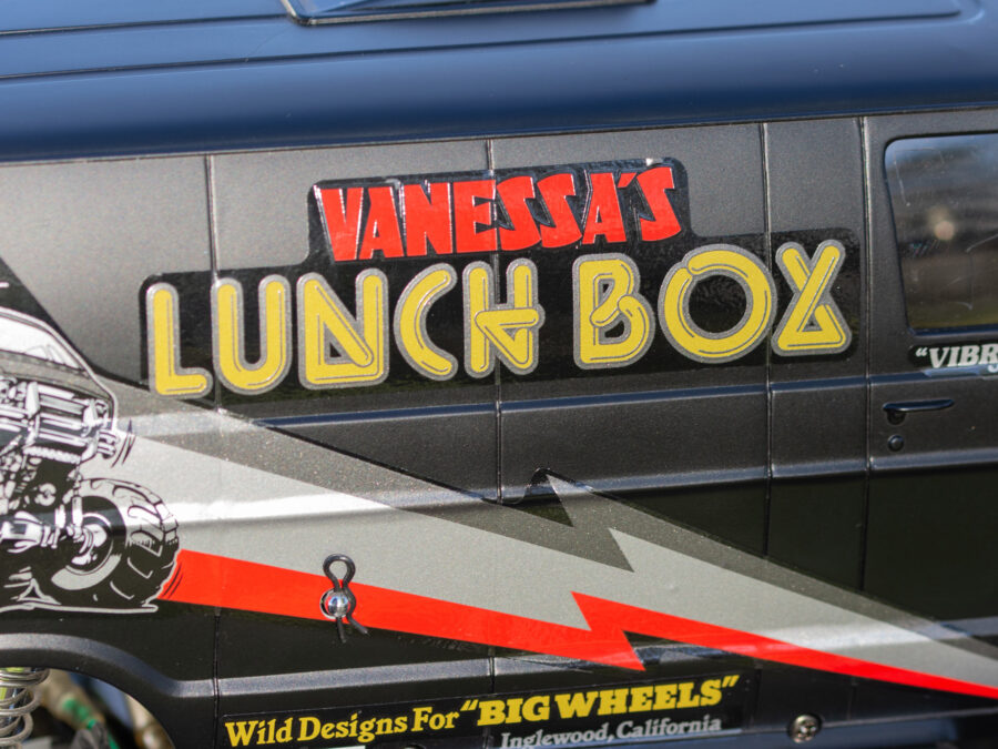 1:10 Scale Tamiya Off-Road Car Lunch Box Black Edition Radio Control Kit - Image 7