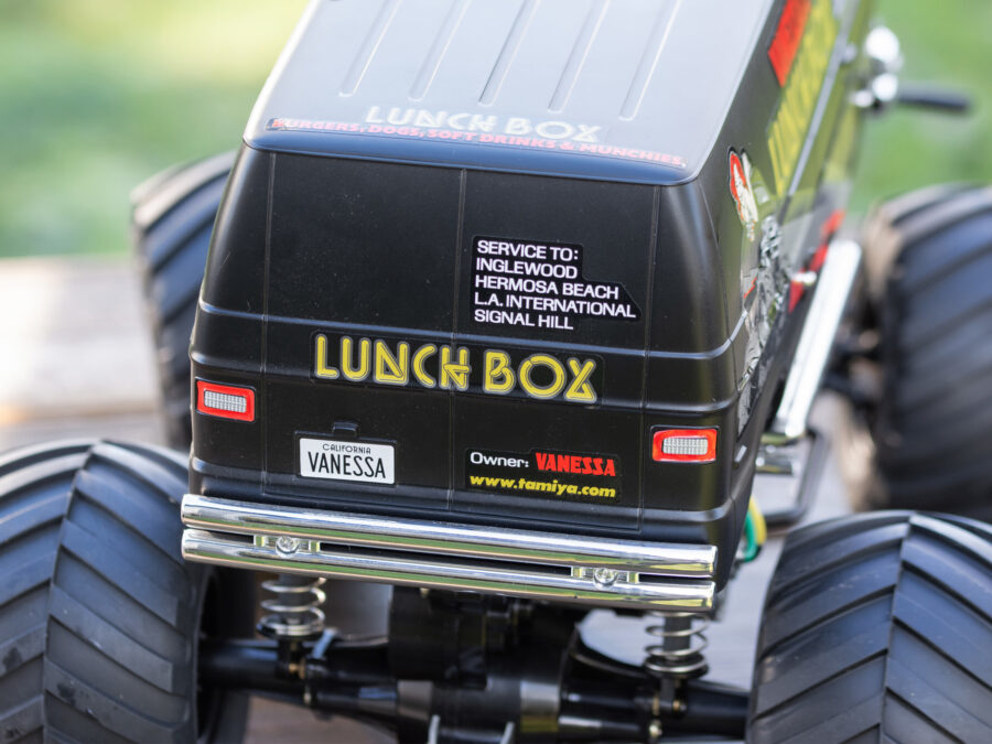 1:10 Scale Tamiya Off-Road Car Lunch Box Black Edition Radio Control Kit - Image 12