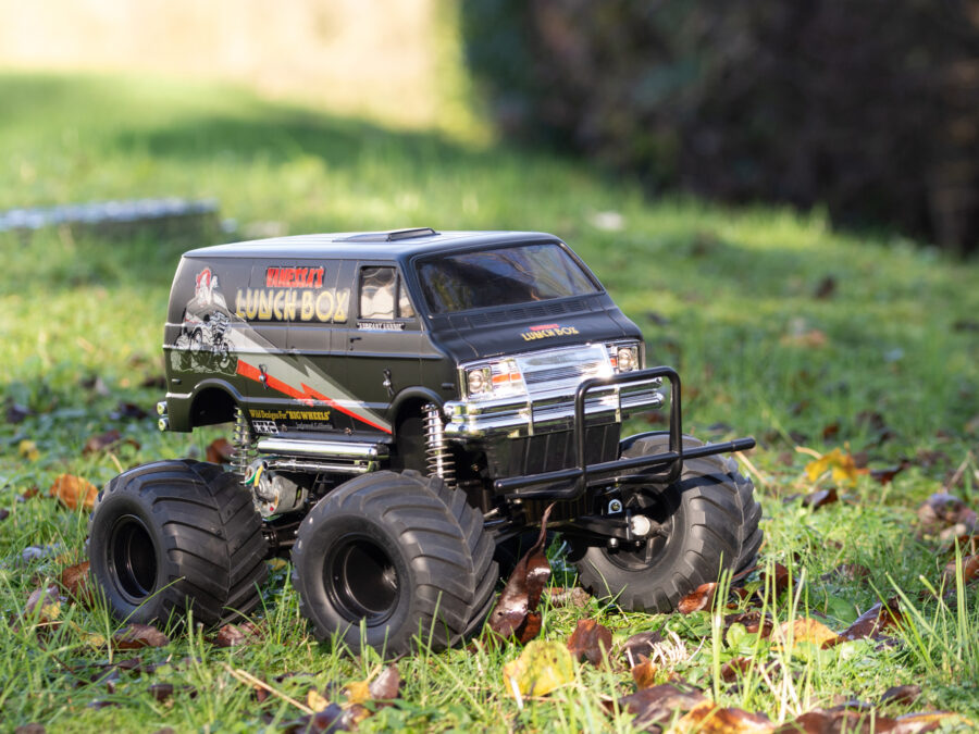 1:10 Scale Tamiya Off-Road Car Lunch Box Black Edition Radio Control Kit - Image 13