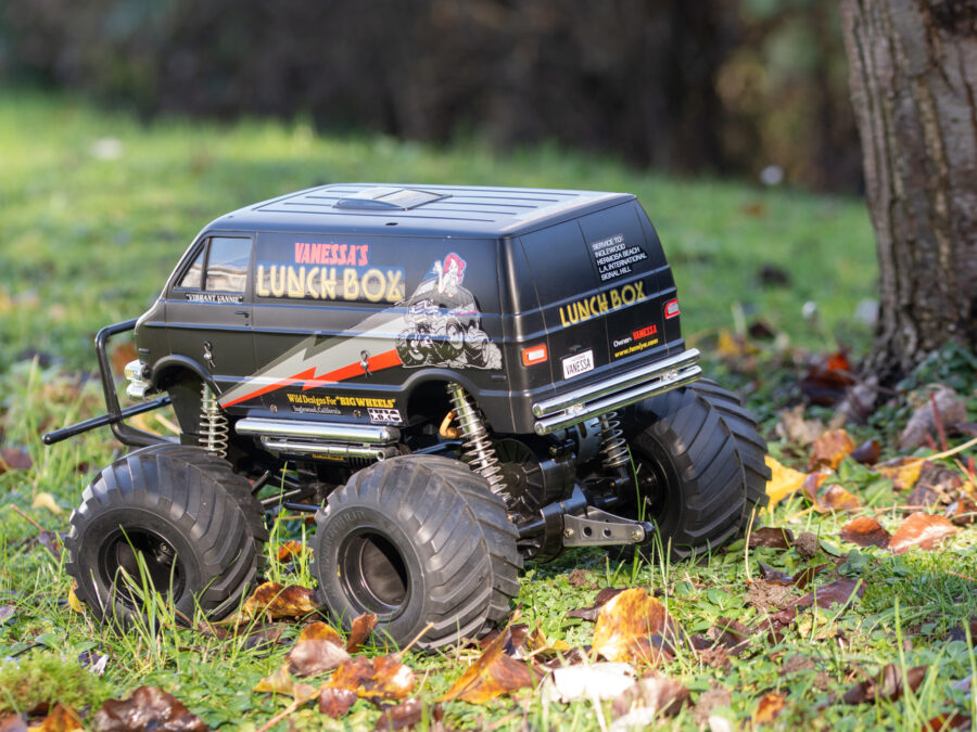 1:10 Scale Tamiya Off-Road Car Lunch Box Black Edition Radio Control Kit - Image 14