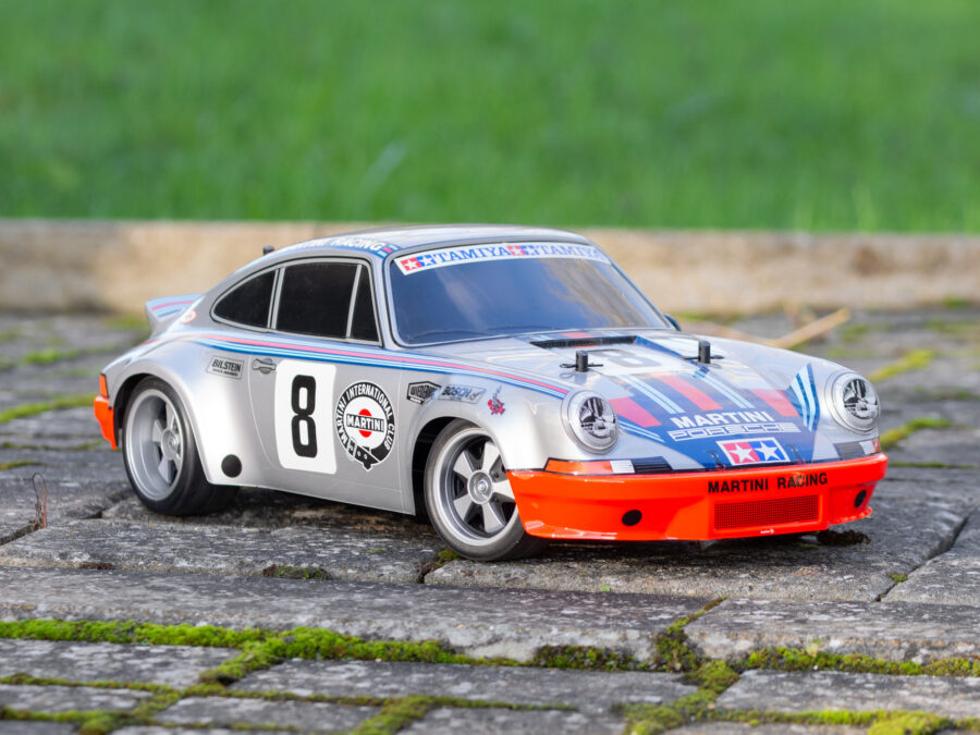 1:10 Scale Tamiya Porsche 911 Carrera RSR Martini (TT-02) Radio Control Kit - Image 4