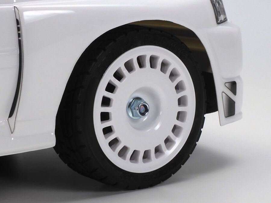 1:10 Scale Tamiya Ford Escort Cosworth 1998 (TT-02) Radio Control Kit - Image 6