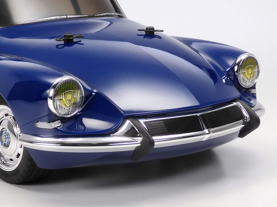 1:10 Scale Tamiya Citroen DS (MB-01) Radio Control Kit - Image 4
