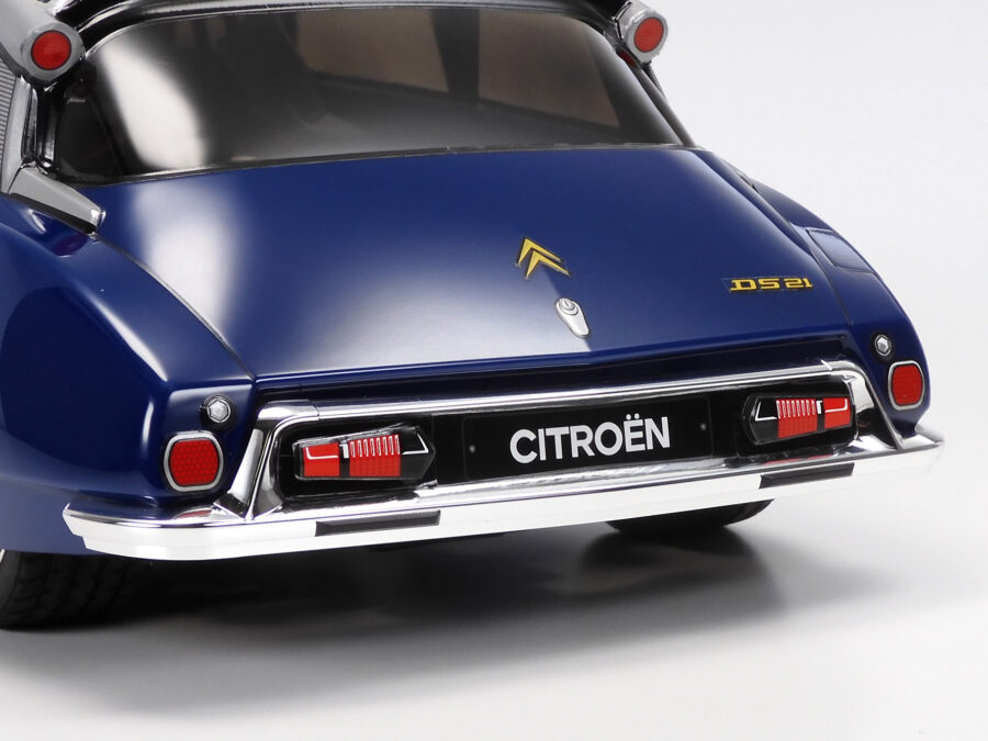1:10 Scale Tamiya Citroen DS (MB-01) Radio Control Kit - Image 5