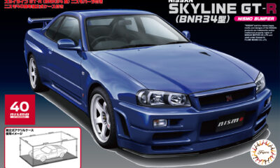1:24 Scale Fujimi Nissan Skyline R34 GTR w/ 40th Anniversary Nismo Display Case Model Kit