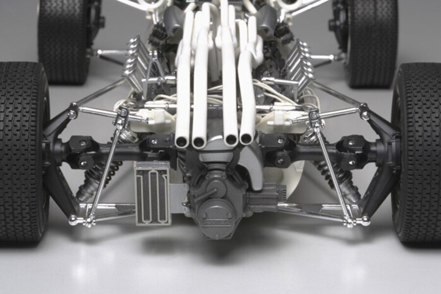 1:12 Scale Tamiya Honda RA273 F1 Car with Photo-Etched Parts Model Kit - Image 5