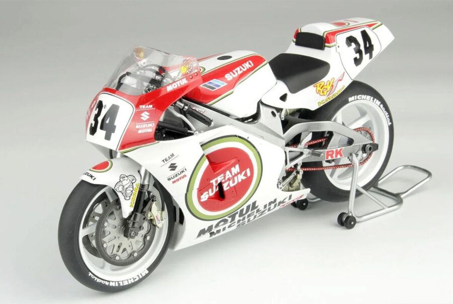 1:12 Scale Beemax Suzuki RGV500 1993 World Champion Moto 500 - Image 2