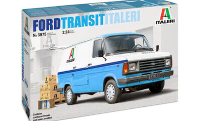 1:24 Scale Italeri Ford Transit Van MKII Model Kit