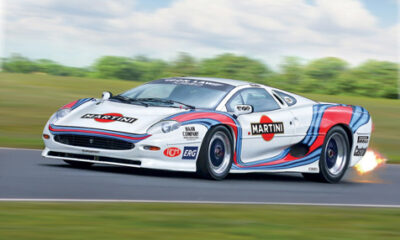 1:24 Scale Italeri Jaguar XJ 220 Race Car Model Kit