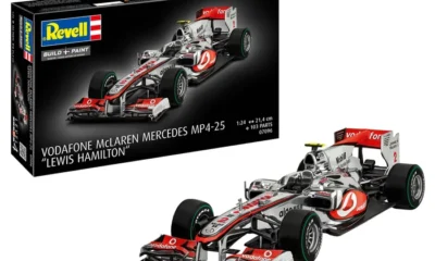 1:24 Scale Revell McLaren F1 MP4/25 Lewis Hamilton Model Car Kit