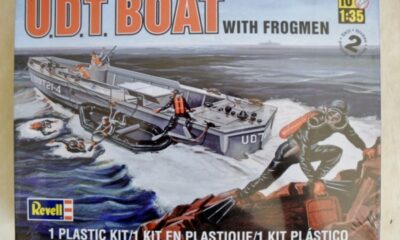 1:35 Scale Revell UDT Boat with Frogmen Model Kit - NOS