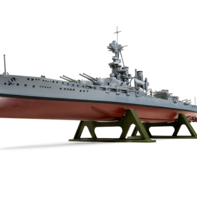 1:600 scale Airfix HMS Iron Duke Model Ship Kit