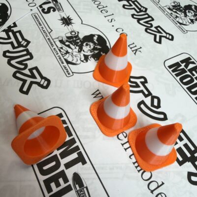 1:20 scale Kent Models Diorama Road Cones