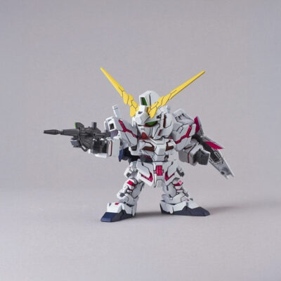 Bandai SD Gundam Ex-Standard Unicorn Gundam (Destroy Mode) Model Kit
